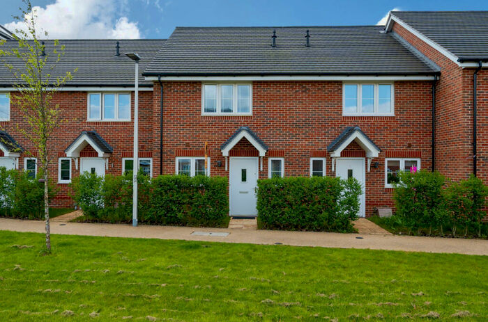 2 Bedroom Terraced House To Rent In Dalley Road, Wokingham, Berkshire, RG40