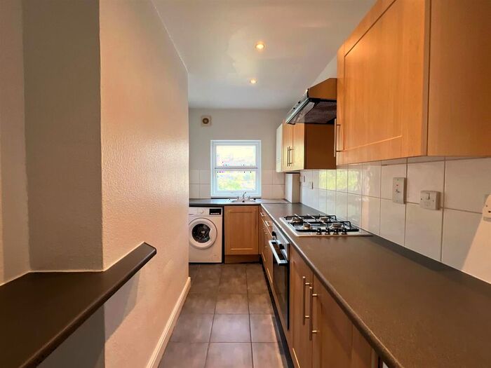 Studio To Rent In Albert Road, London, SE25