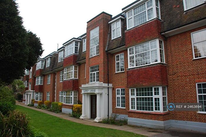 4 Bedroom Flat To Rent In Surrey Road, Bournemouth, BH4