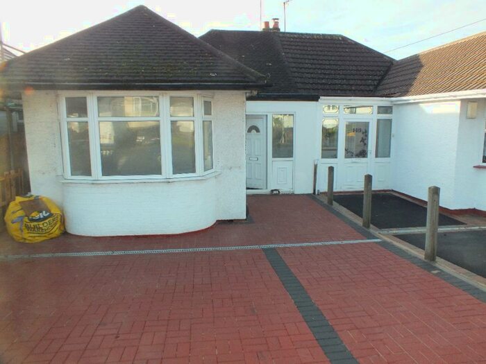 3 Bedroom Bungalow To Rent In Elmay Road, Sheldon, Birmingham, B26