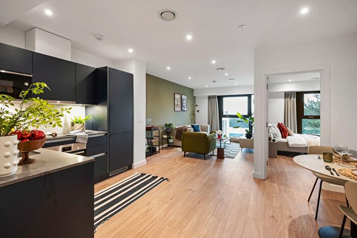1 Bedroom Flat To Rent In Uncle Acton, Victoria Road, London, W3
