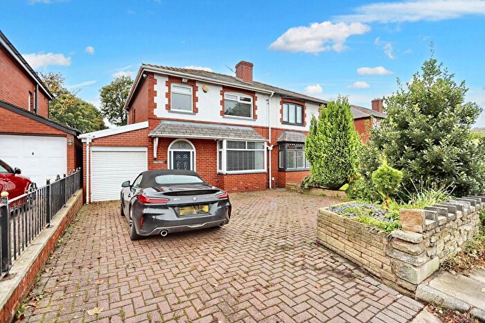 3 Bedroom Semi-Detached House For Sale In Stand Lane, Radcliffe, M26