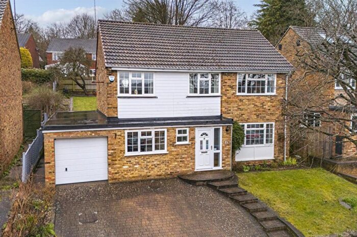 4 Bedroom Detached House For Sale In Rye View, High Wycombe, HP13