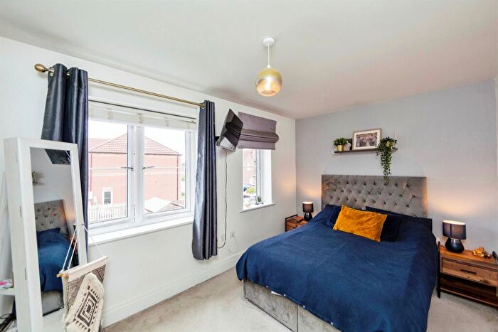 2 Bedroom Semi-Detached House For Sale In Staith Lane, Mapplewell, Barnsley, S75