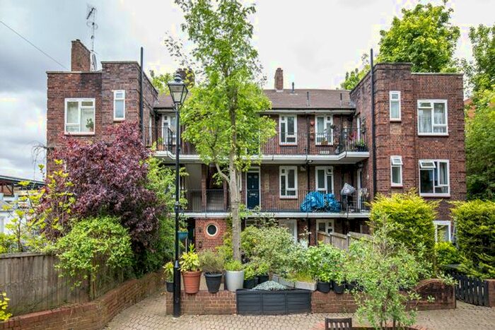 1 Bedroom Flat To Rent In Summersby Road, Highgate, London, N6