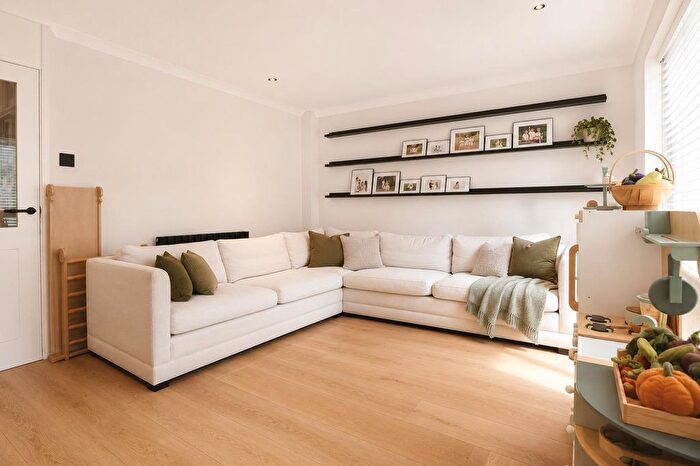 3 Bedroom End Terrace House For Sale In Howlett Close, St. Leonards-On-Sea, TN38