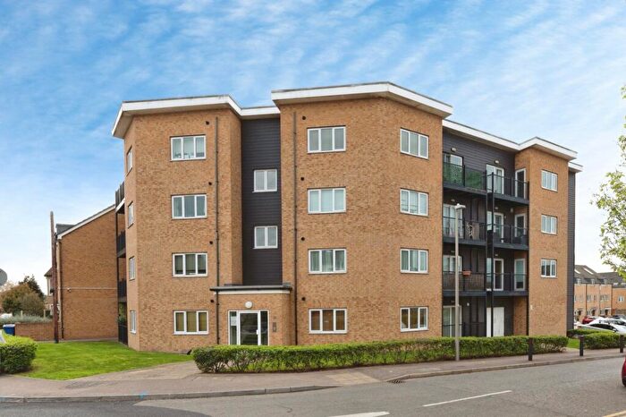 2 Bedroom Flat For Sale In London Road, Grays, Essex, RM20