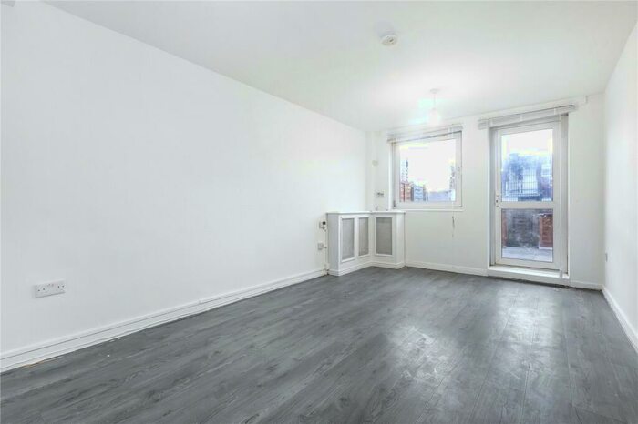 2 Bedroom Terraced House To Rent In Mellington Court, Benthal Road, London, N16
