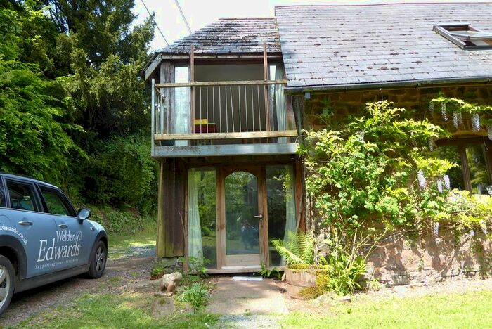 1 Bedroom Property To Rent In Bickleigh, Tiverton, EX16