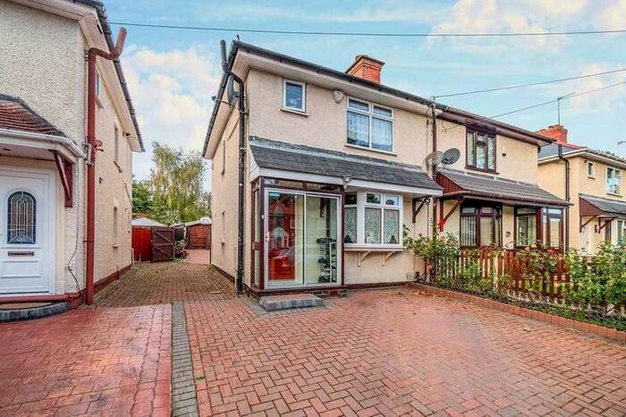 3 Bedroom Semi-Detached House To Rent In Woden Avenue, Wolverhampton, West Midlands, WV11