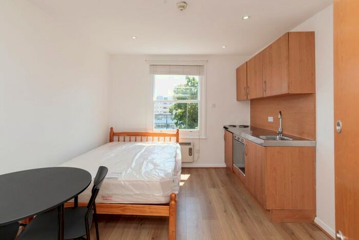 Studio To Rent In Linden Gardens, Notting Hill, W2