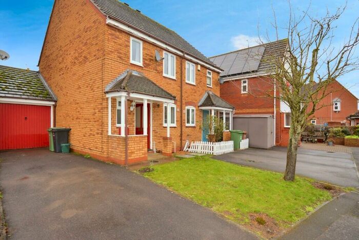 2 Bedroom Semi-Detached House To Rent In Tyburn Glen, Didcot, Oxfordshire, OX11