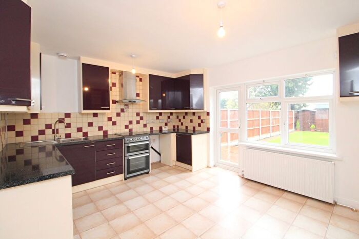 3 Bedroom Detached House To Rent In Salcombe Road, Ashford, TW15