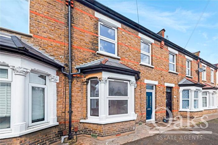 3 Bedroom Terraced House For Sale In Amersham Road, Croydon, CR0