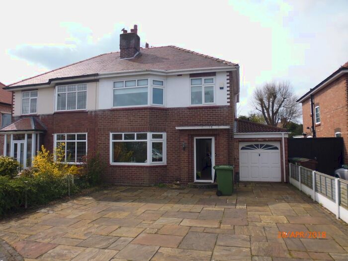 3 Bedroom Detached House To Rent In Carr Lane, Southport PR8