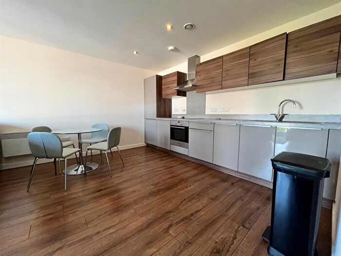 2 Bedroom Flat To Rent In Alto Block C, Sillavan Way, Salford, M3