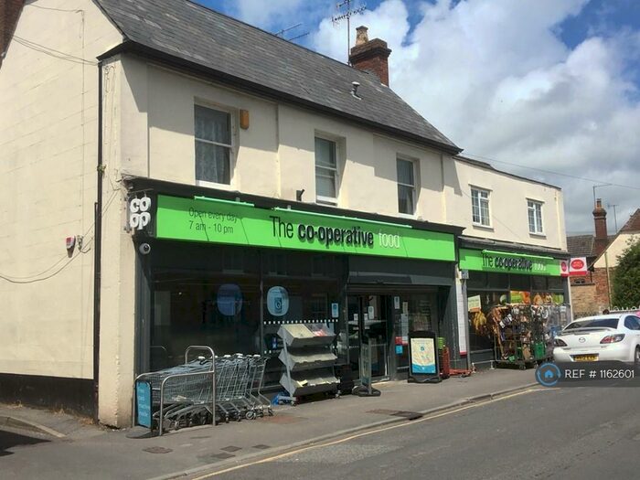 1 Bedroom Flat To Rent In North Street, Wilton, Salisbury, SP2