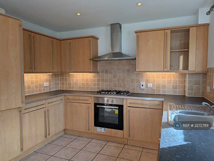 3 Bedroom End Of Terrace House To Rent In Old School Place, Croydon, CR0