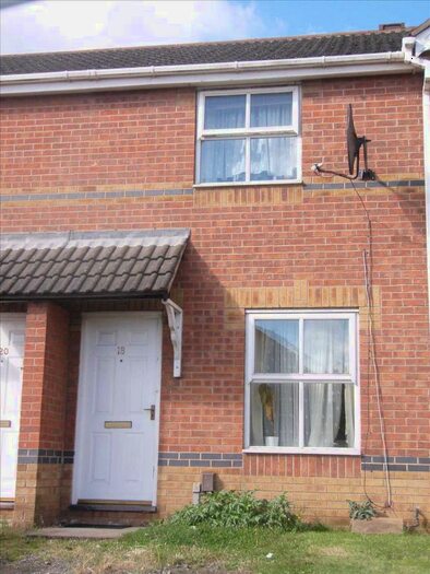 2 Bedroom Town House To Rent In Rose Walk, Scunthorpe, DN15