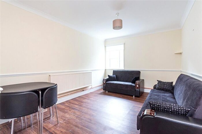 2 Bedroom Apartment To Rent In Burnham Estate, Burnham Street, London, E2
