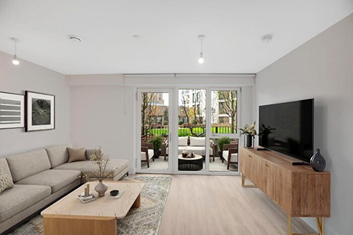 1 Bedroom Flat For Sale In Botanical Apartments, Lavender Way, London, E3