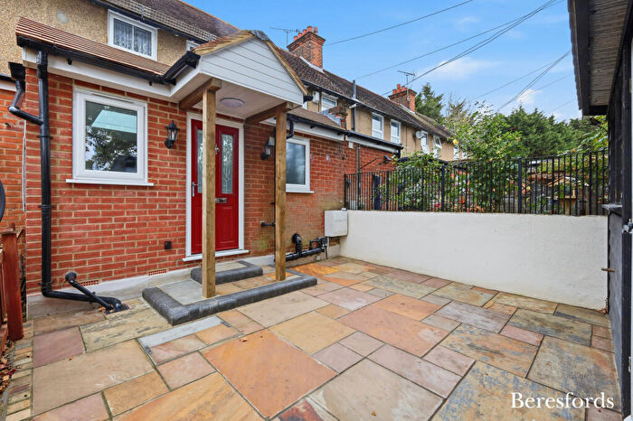 2 Bedroom Terraced House For Sale In Trimble Close, Ingatestone, CM4