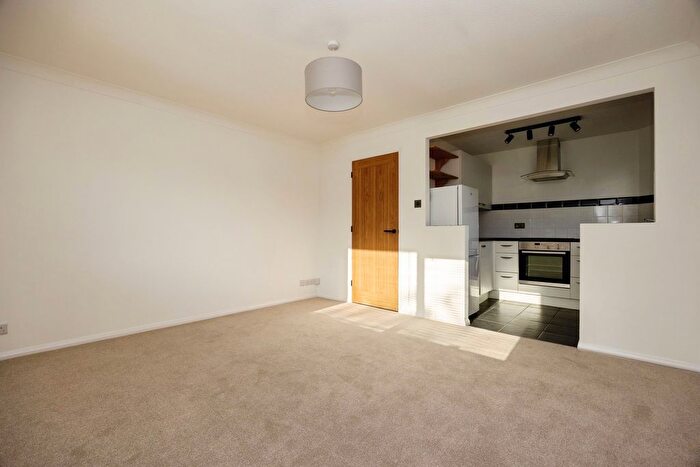 1 Bedroom Maisonette For Sale In Old Station Way, Godalming, Surrey, GU7