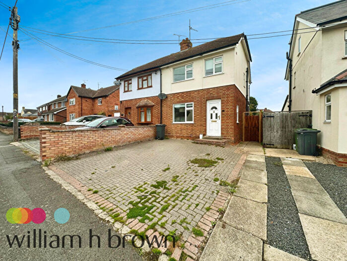 3 Bedroom Semi-Detached House To Rent In Challis Lane, Braintree, CM7