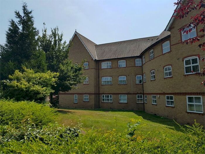 2 Bedroom Flat To Rent In Chamberlayne Avenue, Wembley, HA9