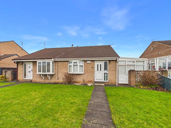 2 Bedroom Semi Detached House For Sale In Seaton Close, Wardley, Gateshead, NE10