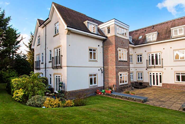 2 Bedroom Apartment For Sale In Beaconsfield, Buckinghamshire, HP9