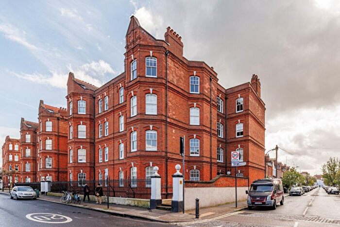 3 Bedroom Flat For Sale In Melbourne Mansions, Queens Club, W14