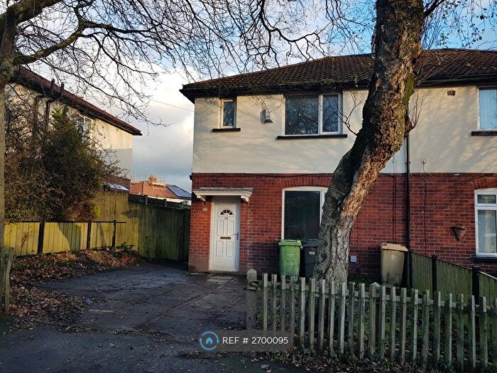 3 Bedroom Semi-Detached House To Rent In Valpy Avenue, Bolton, BL2