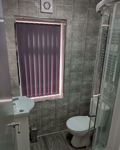 5 Bedroom House To Rent In Dawlish Road, B29