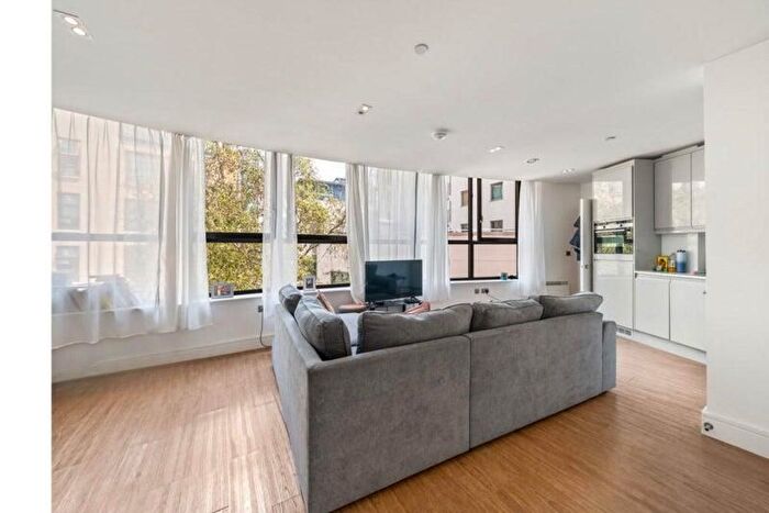 2 Bedroom Flat To Rent In Red Lion Square, London, SW18