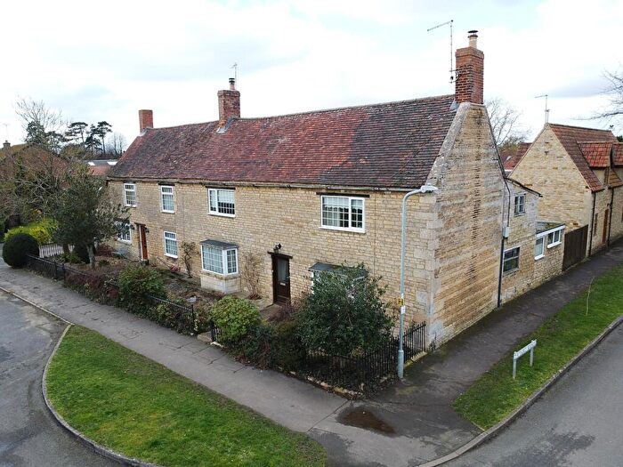5 Bedroom Character Property For Sale In Main Street, Baston, PE6