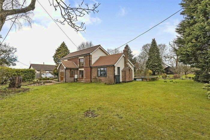 5 Bedroom Detached House For Sale In Watton Road, Little Ellingham, Attleborough, NR17