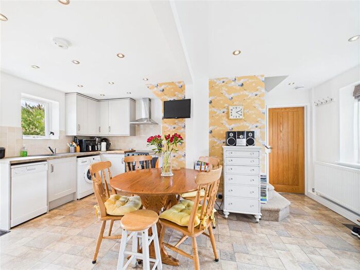 4 Bedroom End Of Terrace House For Sale In Beck Road, Everthorpe, HU15