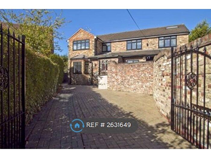 4 Bedroom Semi-Detached House To Rent In Priory Close, Ruislip, HA4