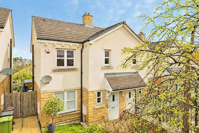 3 Bedroom Property For Sale In Palmer Green, Farsley, LS28