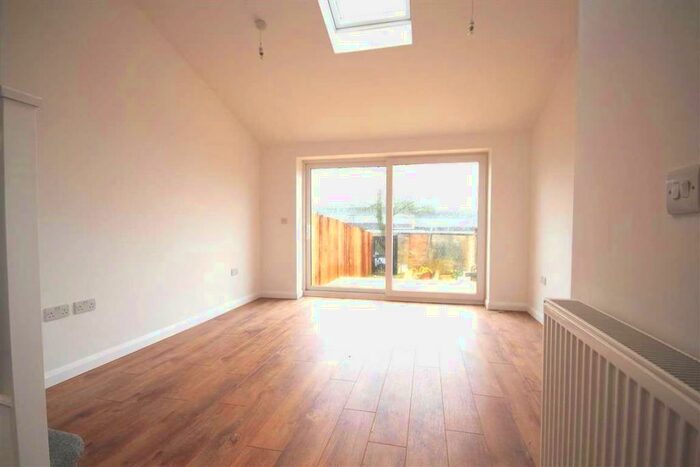 1 Bedroom House To Rent In Crawley Drive, Hemel Hempstead, HP2