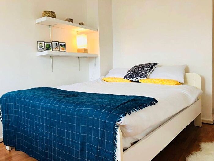 1 Bedroom Flat To Rent In Conistone Way, London, N7