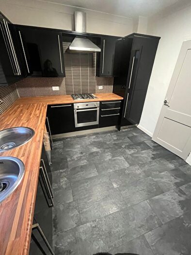 2 Bedroom Flat To Rent In Gartlea Avenue, Airdrie, ML6