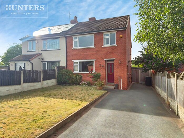 3 Bedroom Semi-Detached House For Sale In Brookhill Road, Darton, Barnsley, S75