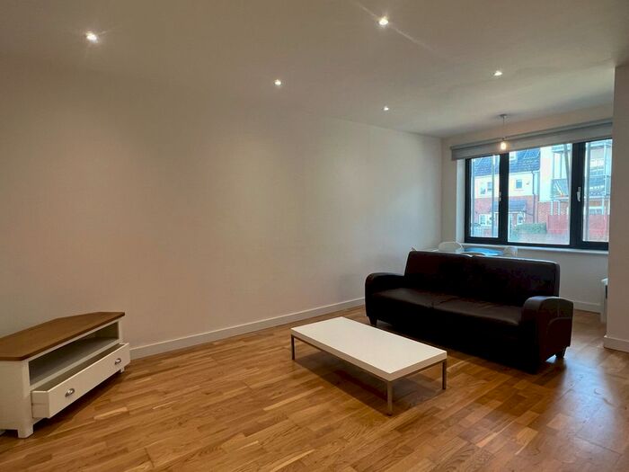 2 Bedroom Flat To Rent In C, Hill View Court, Sidcup, Kent, DA14