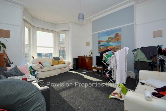 6 Bedroom Terraced House To Rent In Regent Park Terrace, Hyde Leeds, LS6