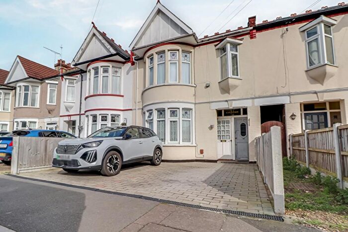 1 Bedroom Flat For Sale In Surbiton Road, Southend-On-Sea, SS2