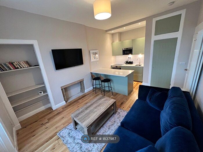 1 Bedroom Flat To Rent In Henderson Row, Edinburgh, EH3