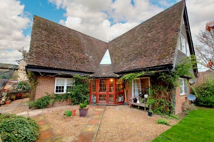 4 Bedroom Detached House For Sale In Woodnesborough Lane, Eastry, Sandwich, CT13