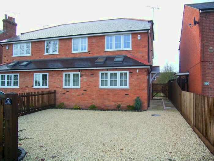 3 Bedroom Semi-Detached House To Rent In Commons Road, Wokingham, RG41